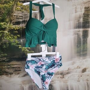 NWT! Tempt Me Womens Medium ruffle push up green tropical bikini swim suit